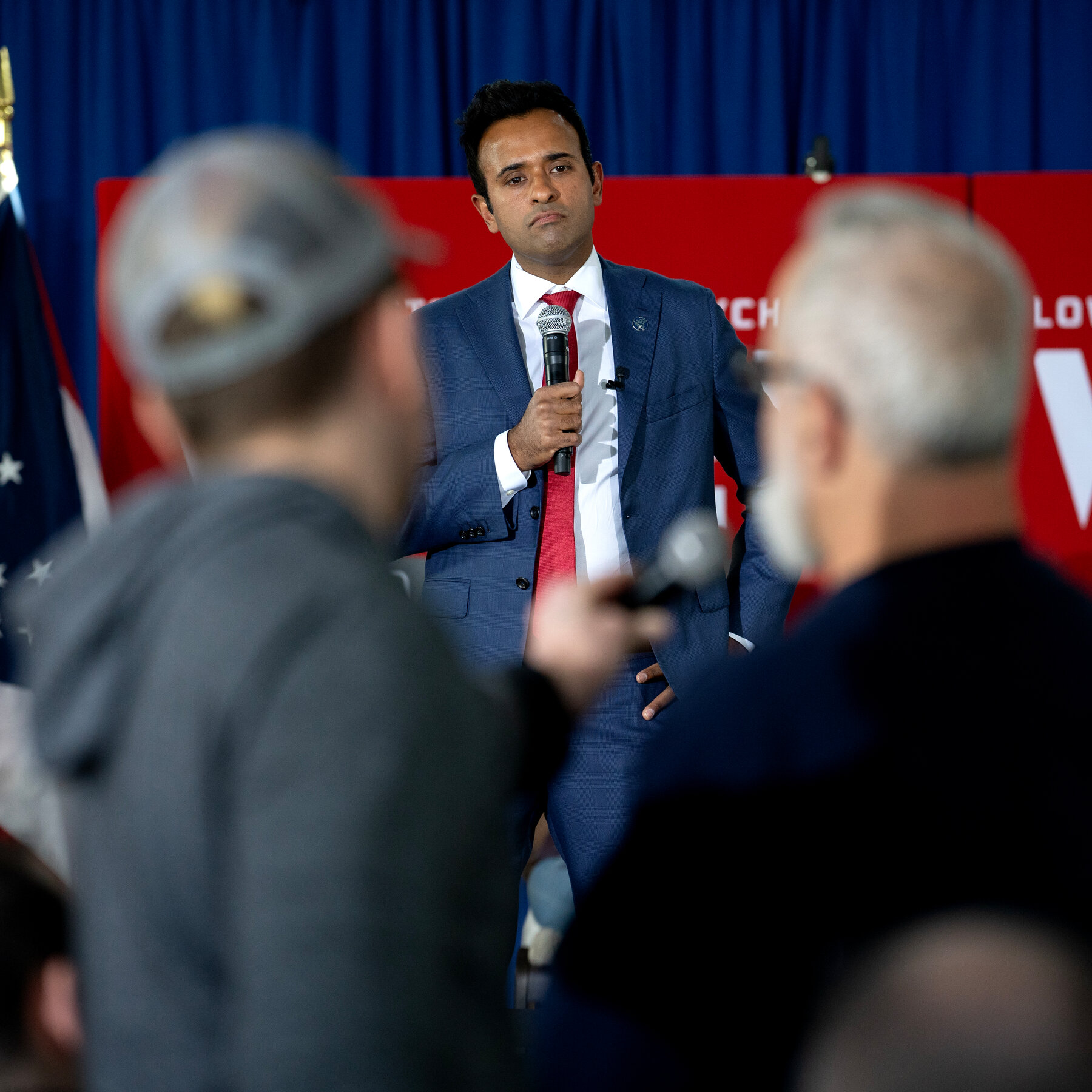 He Has a War Chest and an ‘R’ by His Name. Will Enough Voters Like Him?