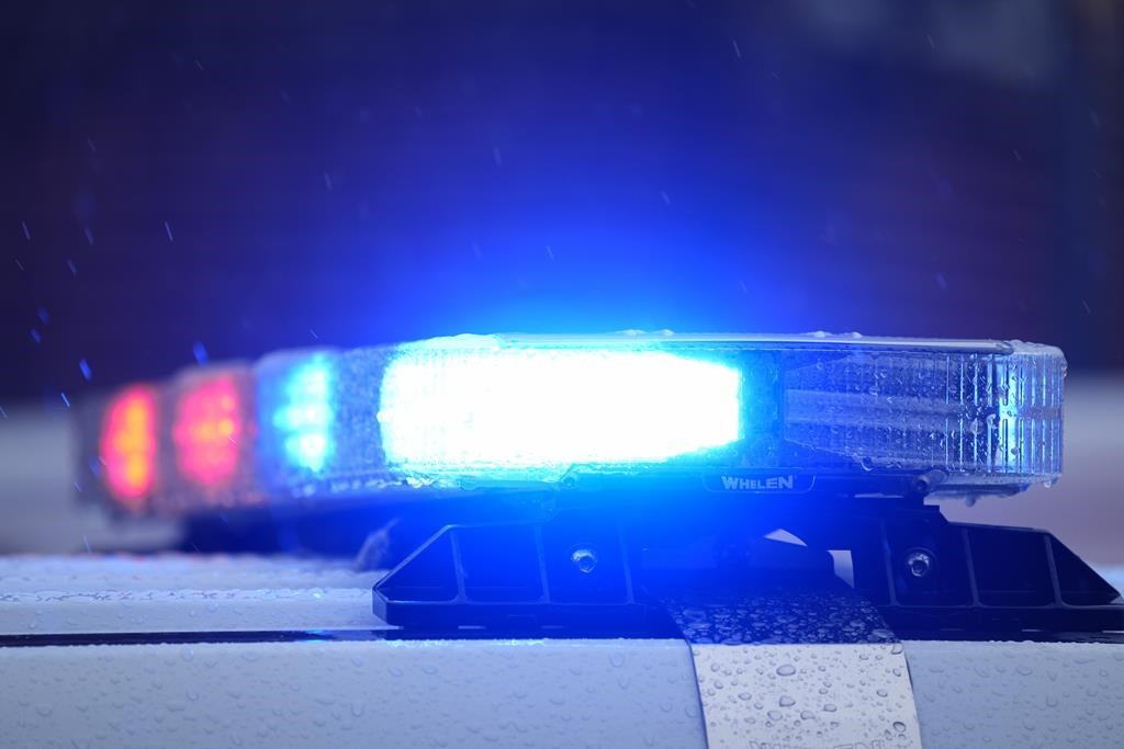 2 teens dead after crash in Quebec’s Eastern Townships