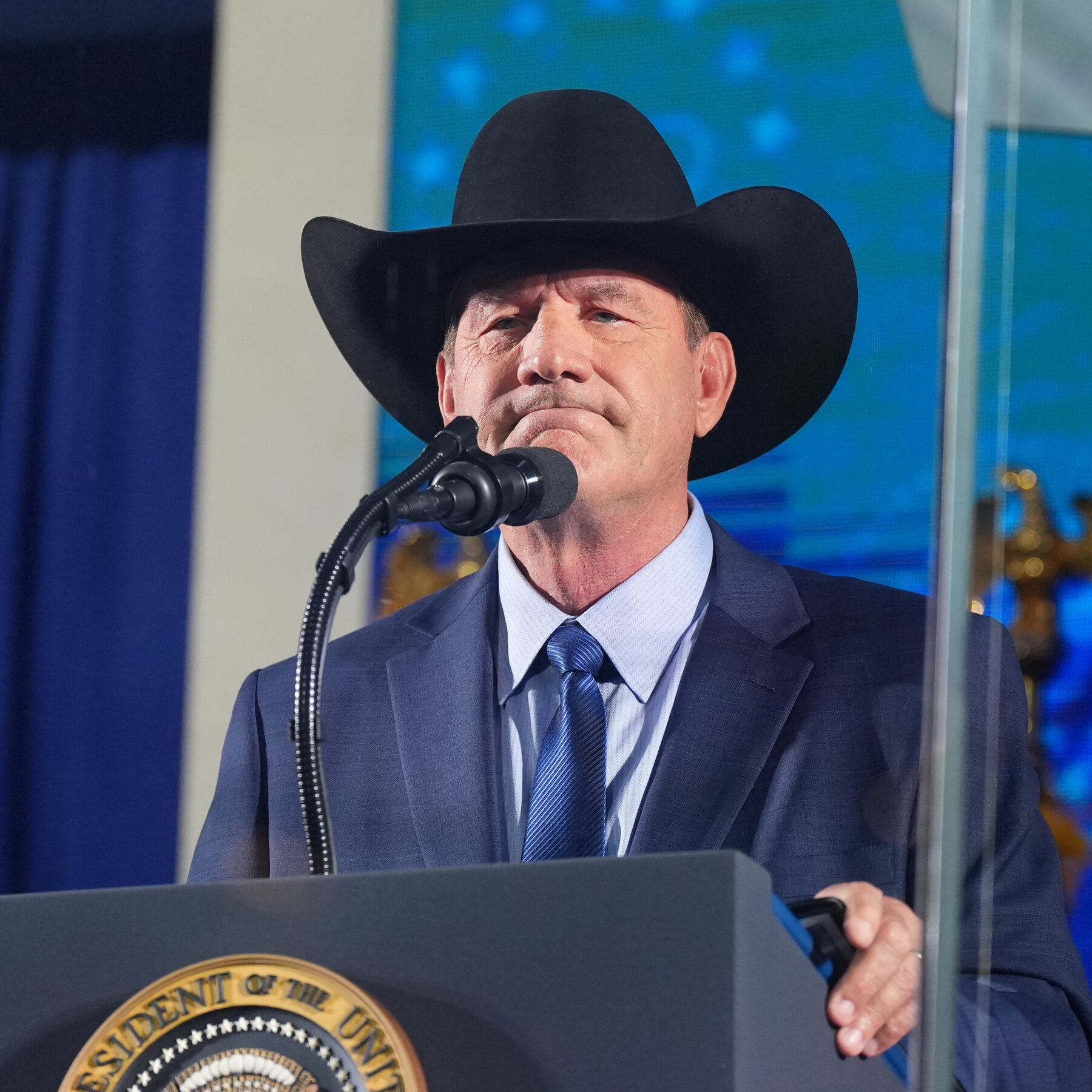 South Dakota Governor Seeking Full Term Clinches G.O.P. Nomination