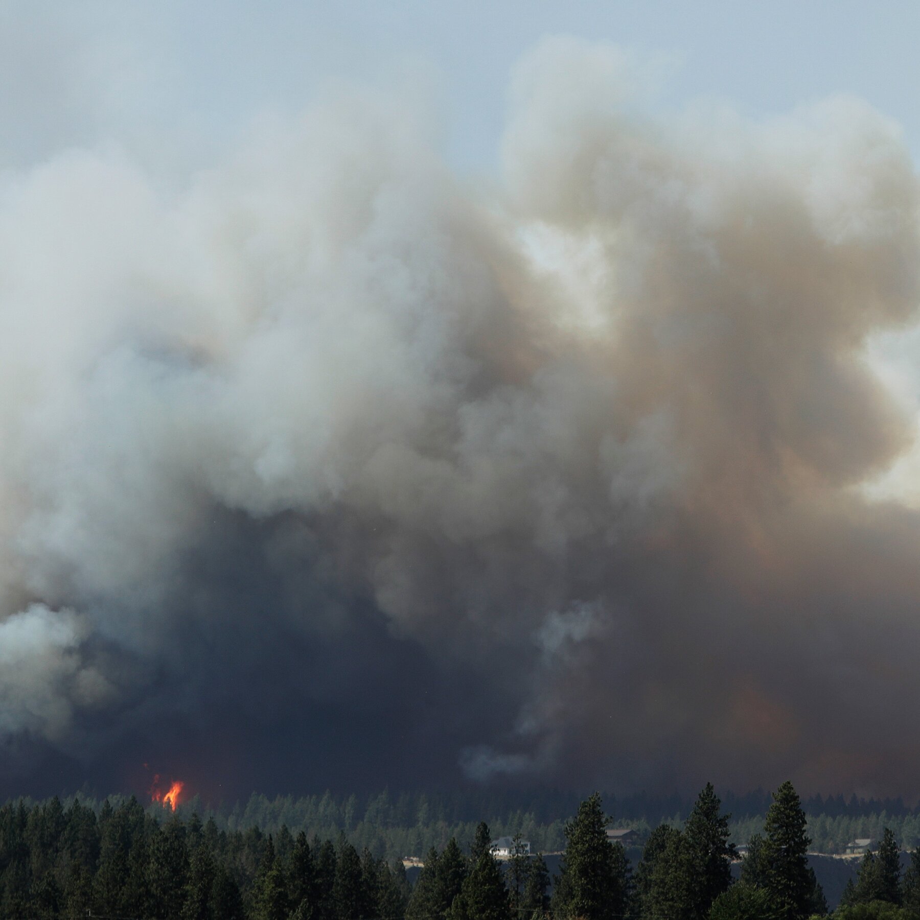 Wildfires in Spokane, Wash., Force Thousands to Evacuate