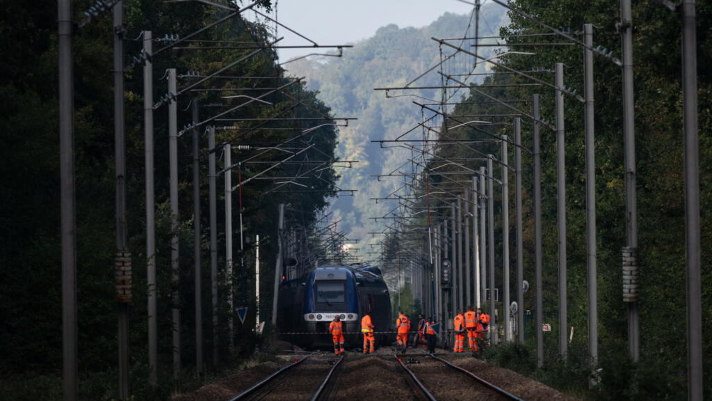 Normandy derailment inquiry widens focus on rail fragment found on track