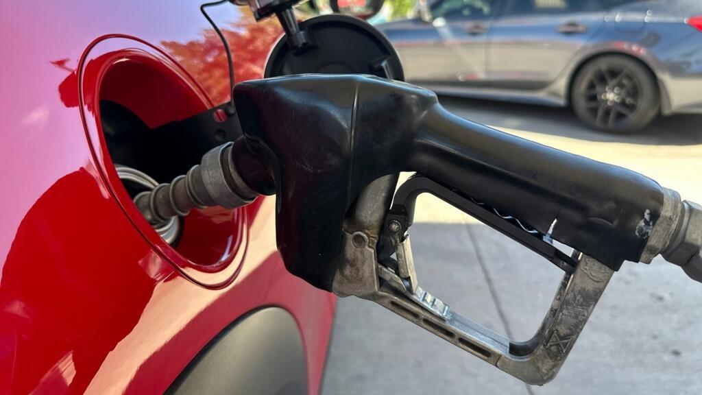 French government to unveil support package as petrol prices fuel public anger