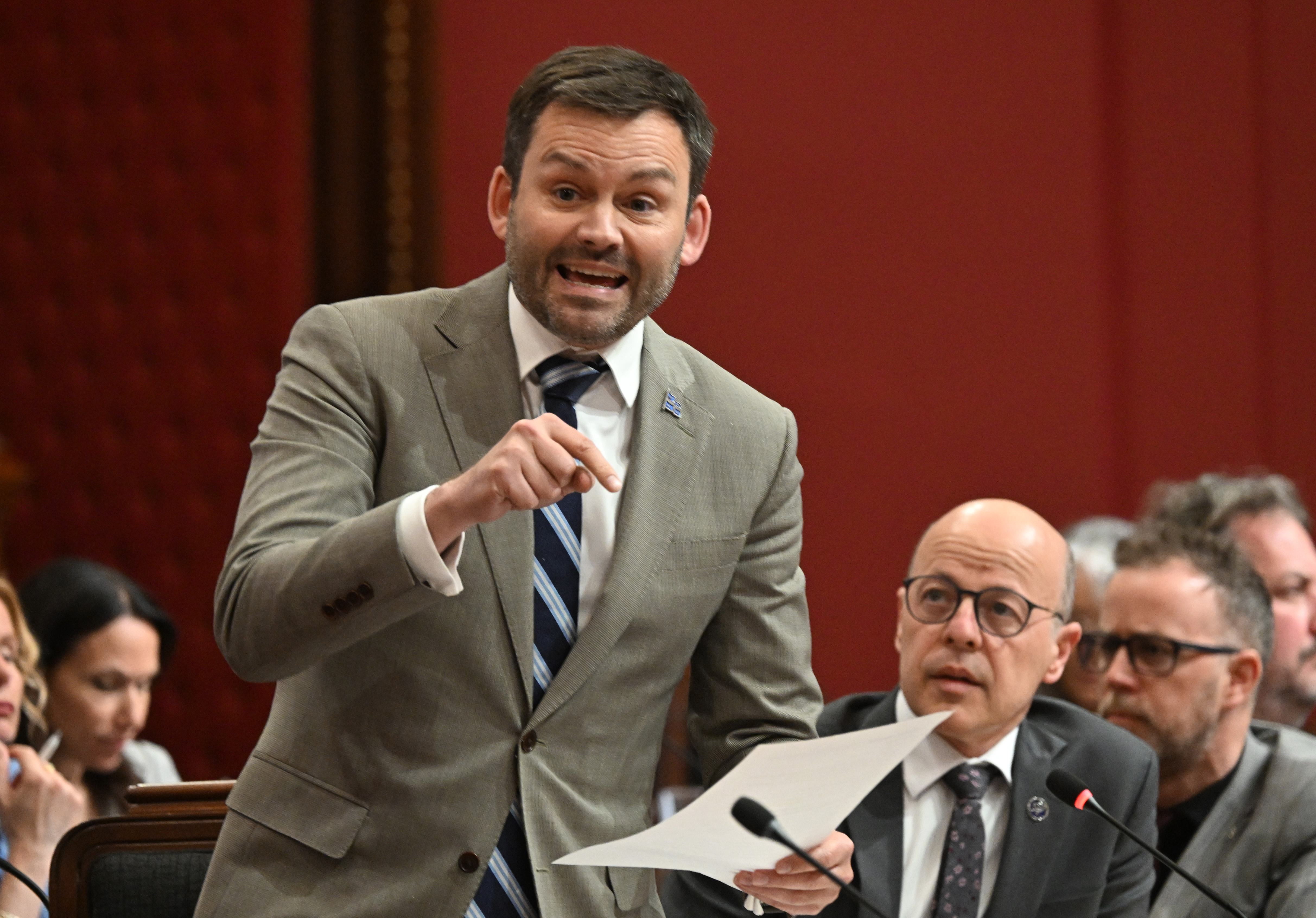 PQ leader says he believes Ottawa may be spying on party, offers no proof