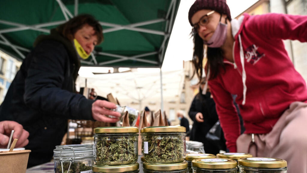 Rise in adulterated cannabis in France, as edible CBD ban shakes industry