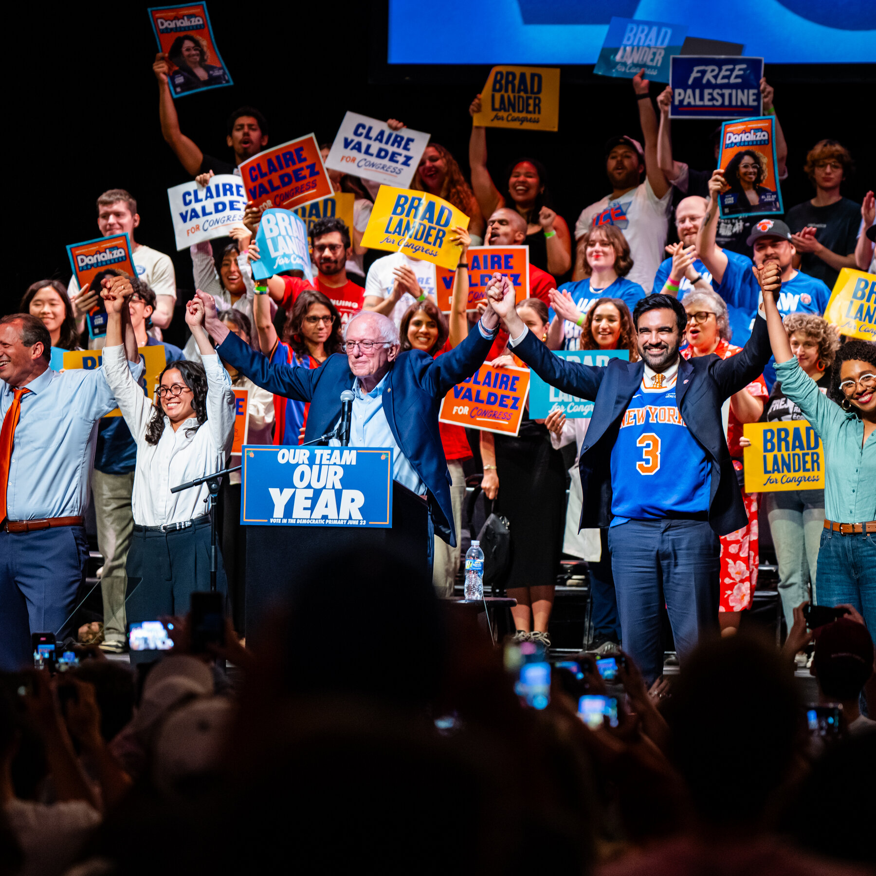 Democratic Leaders Want the Party to Moderate. Its Base Has Other Ideas.
