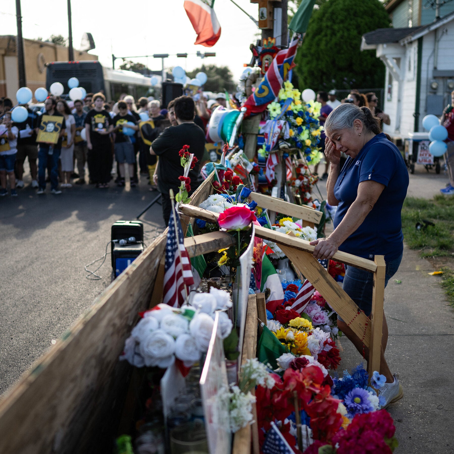 Latino leaders sign a letter asking Trump to protect long-term undocumented immigrants.